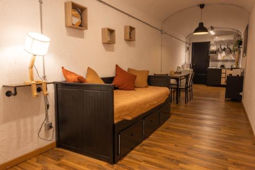 DOMUS Roma MONTI
