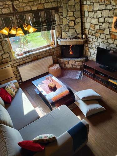 Posezení v ubytování Erymanthos country home