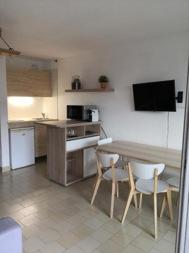 Studio à Hyères Port - Proche de toutes commodités