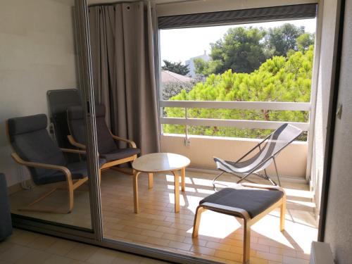 Studio calme à Giens , 2 pas du port et des plages