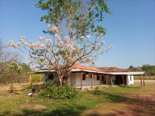 Taman di luar Chacara Cabana dos Lagos