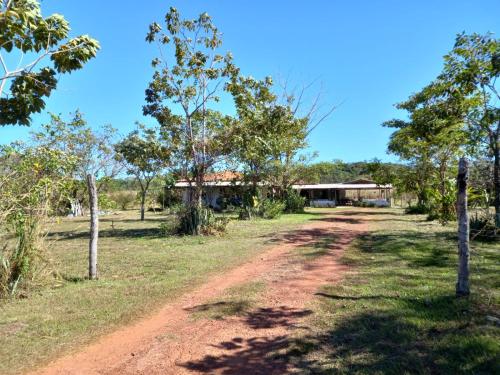 Taman di luar Chacara Cabana dos Lagos