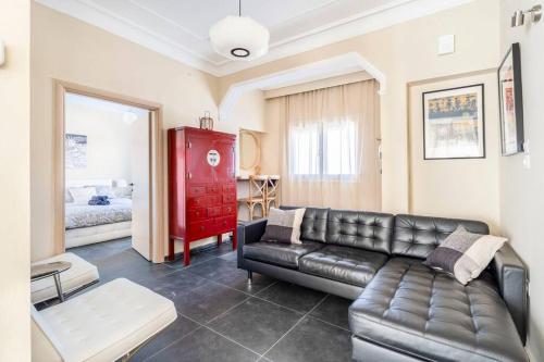 Central Apt for 2 or 4 People