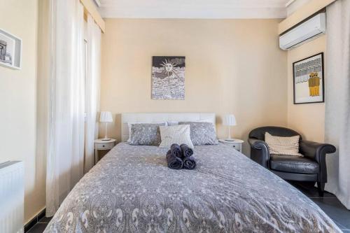 Central Apt for 2 or 4 People