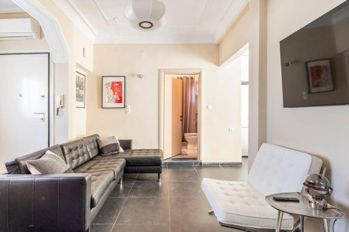 Central Apt for 2 or 4 People