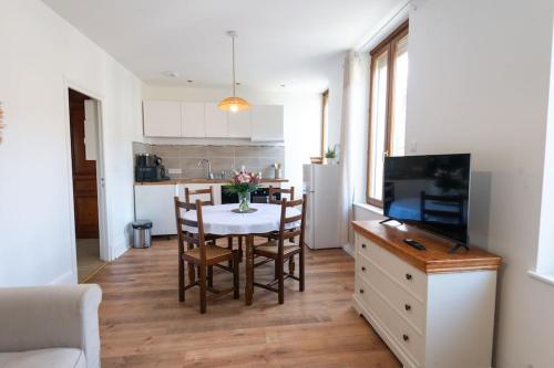 Photo de la galerie de l'établissement La Petite Marcelle, appartement & garage, au Tréport