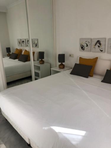 Afbeelding uit fotogalerij van Banús Home in Marbella