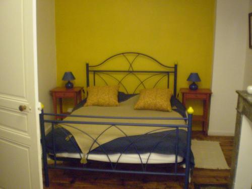 Maison ICHABELENIAにあるベッド