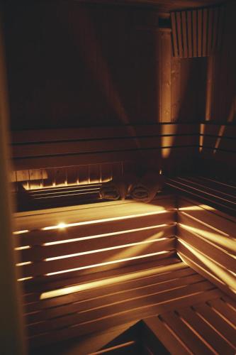 an empty oven with the light shining on it at Lavendowo in Piechowice