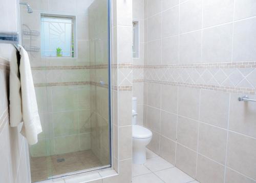 Un baño de SAR GUESTHOUSE