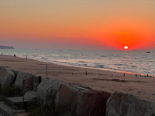 Superbe vue sur les pontons d Arromanches
