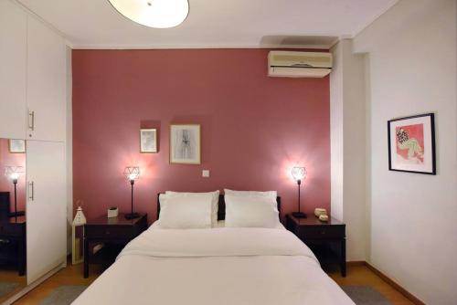 The Muse, colorful cozy flat on Mitropoleos Downtown