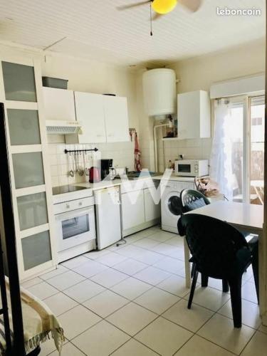 Photo de la galerie de l'établissement Joli studio bleu mer, à Canet