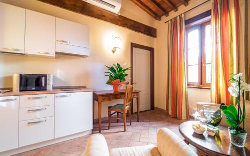 Una cocina o cocineta en Albergo Falterona