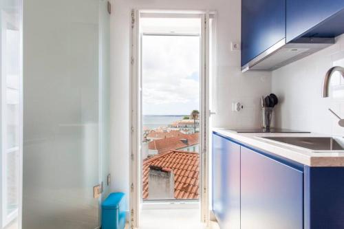 ´Sao Vicente III´- Eco-studio, french balcony&view