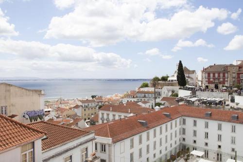 ´Sao Vicente III´- Eco-studio, french balcony&view