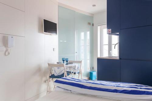 ´Sao Vicente III´- Eco-studio, french balcony&view