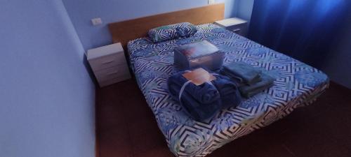 an overhead view of a bed in a bedroom at Casa Kiara in Santa Cruz de la Palma