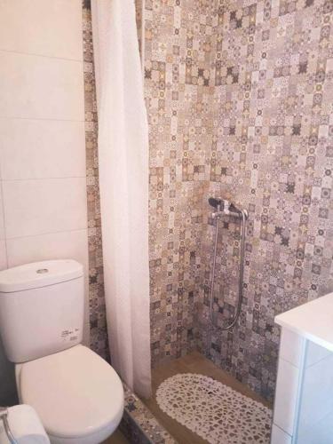Koupelna v ubytování Kalymnos Platy Gialos Mousellis Makis Apartments