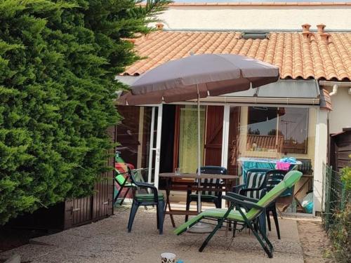 Maison cosy avec piscine, proche plage - 4 pers, animaux bienvenus! - FR-1-540-278