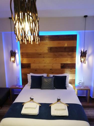 REST On The Pedestrian Street