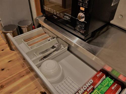 Dapur atau dapur kecil di 400年続く沖縄の伝統工芸品を味わう。伝統の技が光る格別なひとときを~やちむんハウス~
