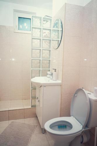 Ένα μπάνιο στο Robert's Apartment