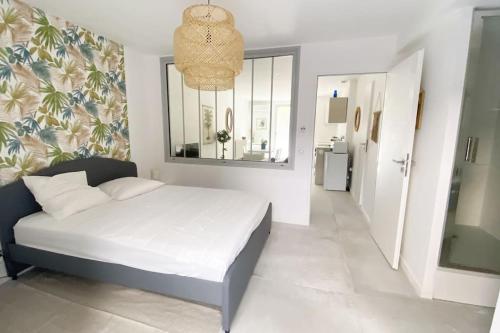 Apt T2 neuf, terrasse, centre ville, 8min Comédie