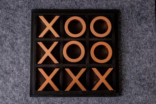 a wooden square with the word zoo spelled out at Highlight am Stadtplatz Mühldorf - C4S COME4STAY - 2 Zimmer Wohnung I bis zu 5 Gäste in Mühldorf
