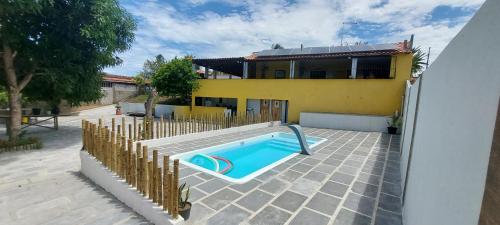 Bassein majutusasutuses Casa Com Piscina. Prox. Mar e Lagoa Ideal Família või selle lähedal