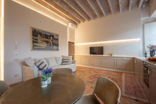 Ognissanti Family Suite in great location