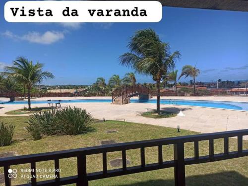 Bazén v ubytování Apt vista para o mar em Graçandu nebo v jeho okolí