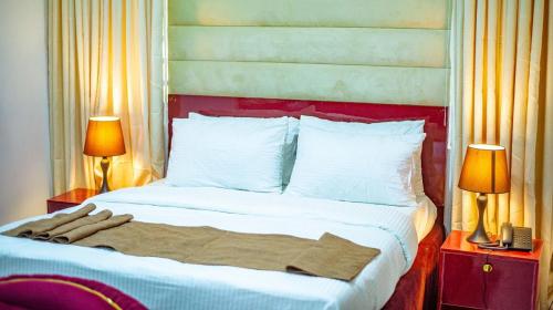 Ένα ή περισσότερα κρεβάτια σε δωμάτιο στο De Moon Relaxation Place