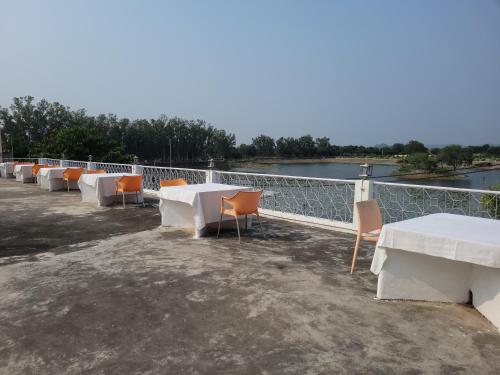 Permandangan sungai dekat dengan hotel