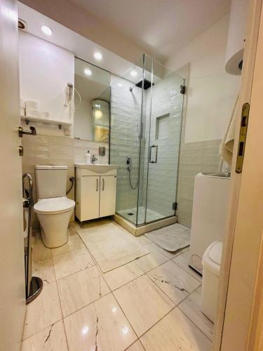 Bilik mandi di Nora Apartment