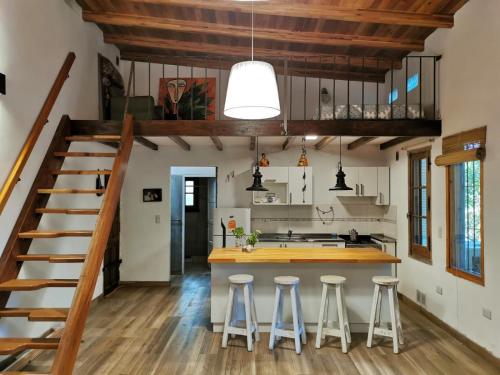 Encantadora casa con pileta – Photos 2