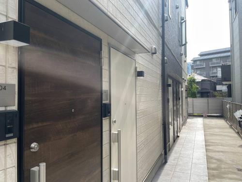 Снимка в галерията на Shinjuku新宿近新建公&干湿分离&智能马桶&浴室烘干机能&高速无限制网路&最近地铁步行8分钟BE102 в Токио
