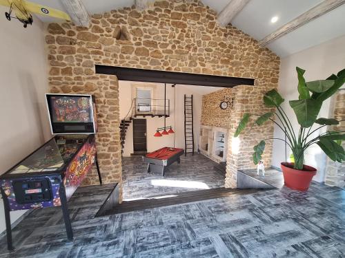 Φωτογραφία από το άλμπουμ του Chez Véro chambres d'hôtes & Maison en pierre contemporaine σε Suze-la-Rousse