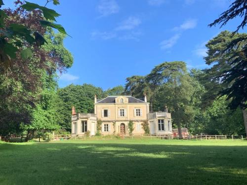 Foto Le Château de John Miles au bord de l’eau 1