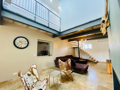 Photo de la galerie de l'établissement Avignon, mas 10 pers, climatisation et SPA, à Avignon