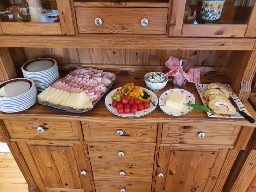 Comida en la casa de huéspedes o alrededores