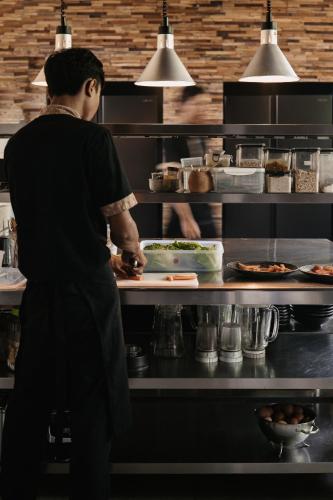 Φαγητό σε αυτό το ξενοδοχείο ή κάπου εκεί κοντά