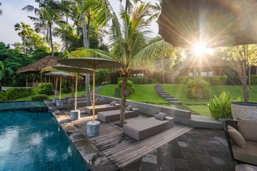 Κήπος έξω από το Lempuyang Boutique Hotel