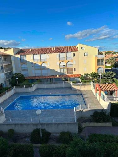 Photo de la galerie de l'établissement T2 Mezzanine 300m plage, à Narbonne