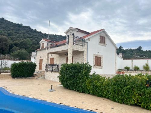 Kristal House – Photos 2