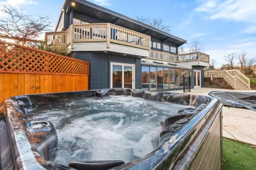 18 bd w Indoor Pool Hottub & Sauna - Mystery Room under vintern