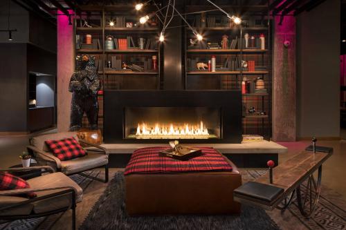 MOXY Seattle Downtown Image