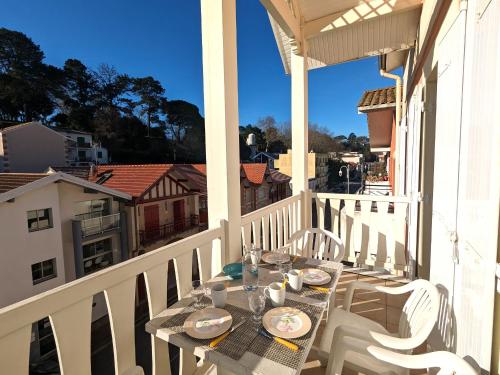 Duplex T3 lumineux à Arcachon avec balcon, parking, Wi-Fi à 5 min de la plage et des commerces - FR-1-420-140