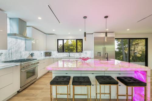T7Alta mesa Luxt7 privacy with pool jacuzzi & more
