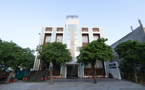 Gallery image of Hotel Sahibs Lighthouse - Rooftop Swimming Pool in Agra